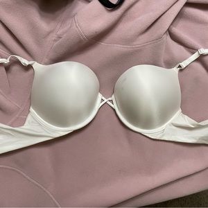Victoria’s Secret Bombshell bra